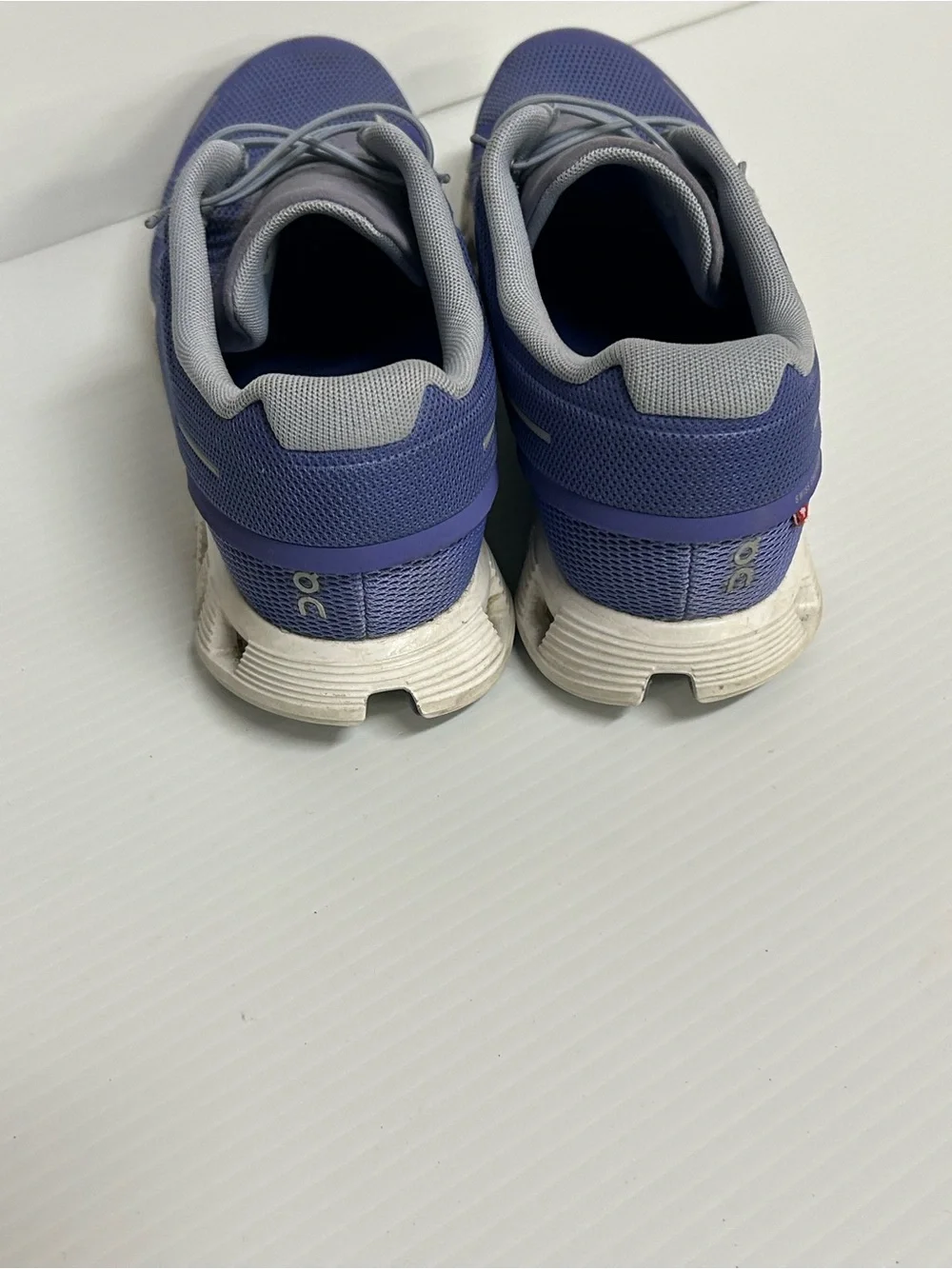 On Cloud 5 WOMEN Running Shoes Purple Blueberry Lace Up Sneakers SIZE 8.5